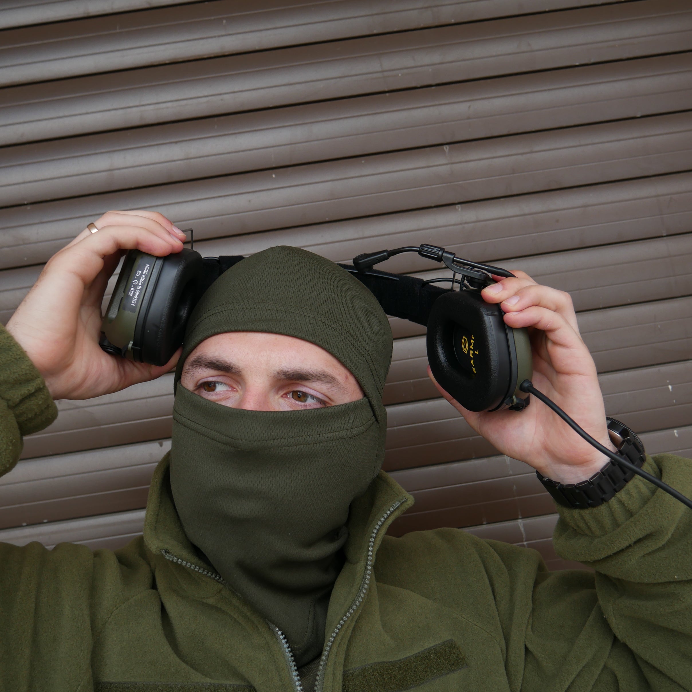 Тактичні навушники EARMOR M32 з універсальним кріпленням Олива